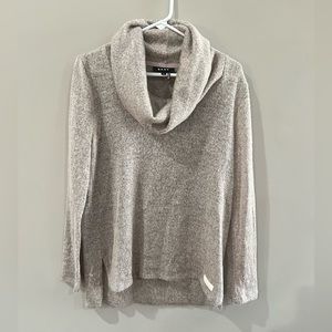 DKNY COWL NECK SWEATER SIZE MEDIUM